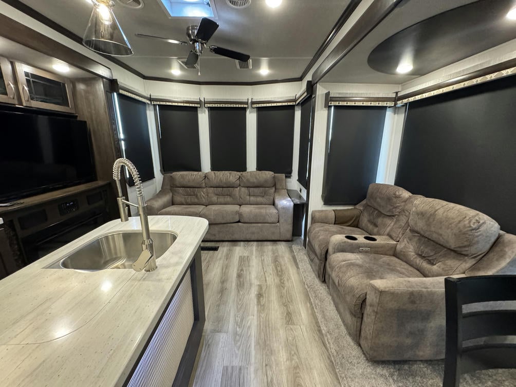 2021 Cedar Creek 40CDL