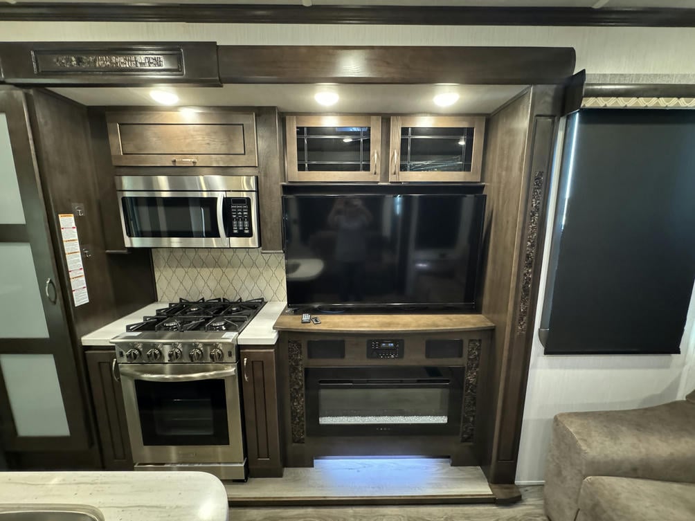2021 Cedar Creek 40CDL
