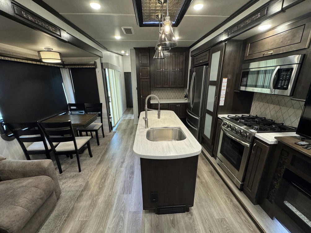 2021 Cedar Creek 40CDL