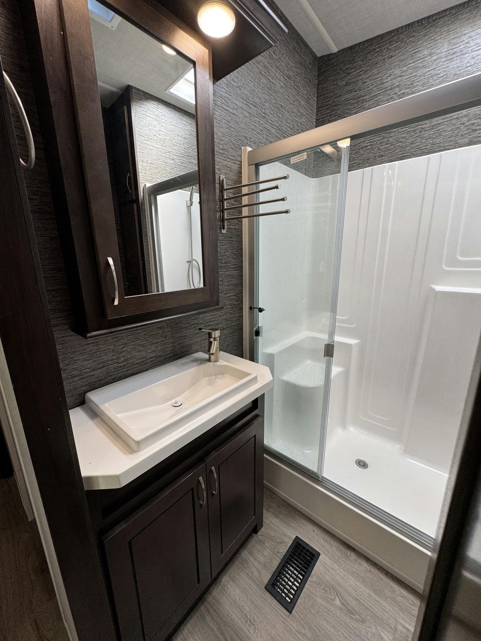 2021 Cedar Creek 40CDL