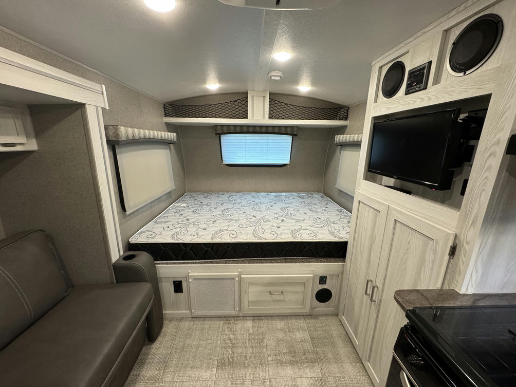 2021 Flagstaff E-Pro E19FBS