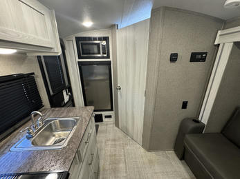 2021 Flagstaff E-Pro E19FBS