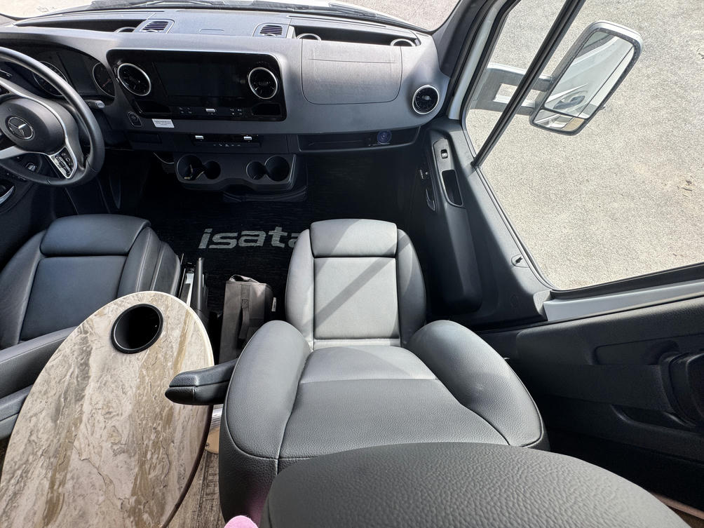 2021 Isata 3 24FW