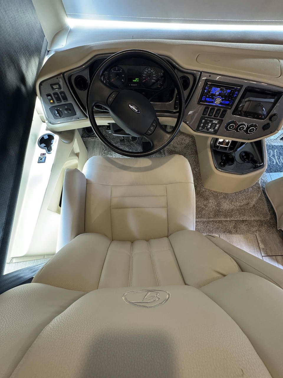 2021 Open Road Allegro 32 SA