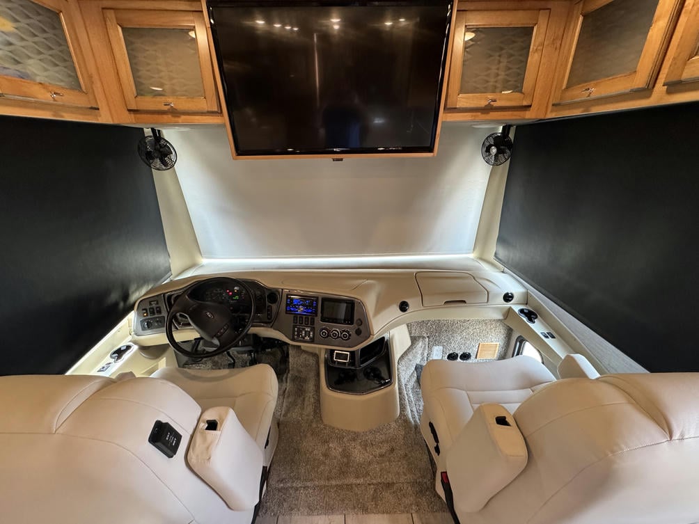 2021 Open Road Allegro 32 SA