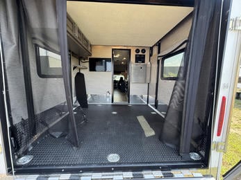 2021 Outlaw 29J