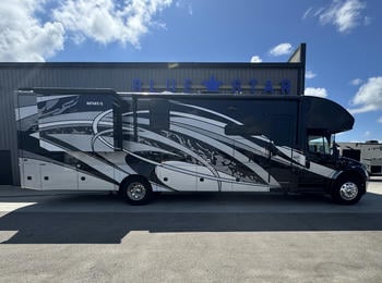 2021 Seneca 37K