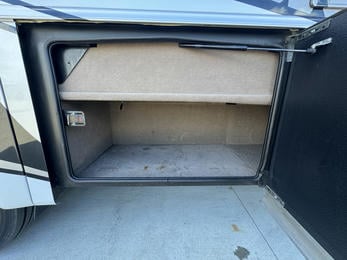 2021 Seneca 37K