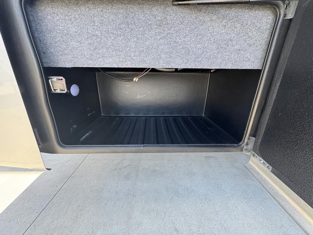 2021 Seneca 37K
