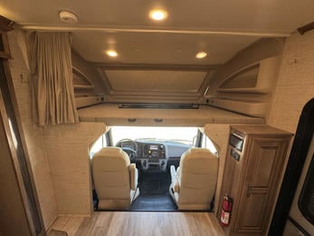 2021 Seneca 37K