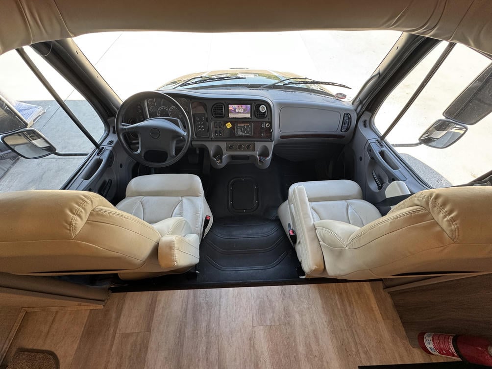 2021 Seneca 37K