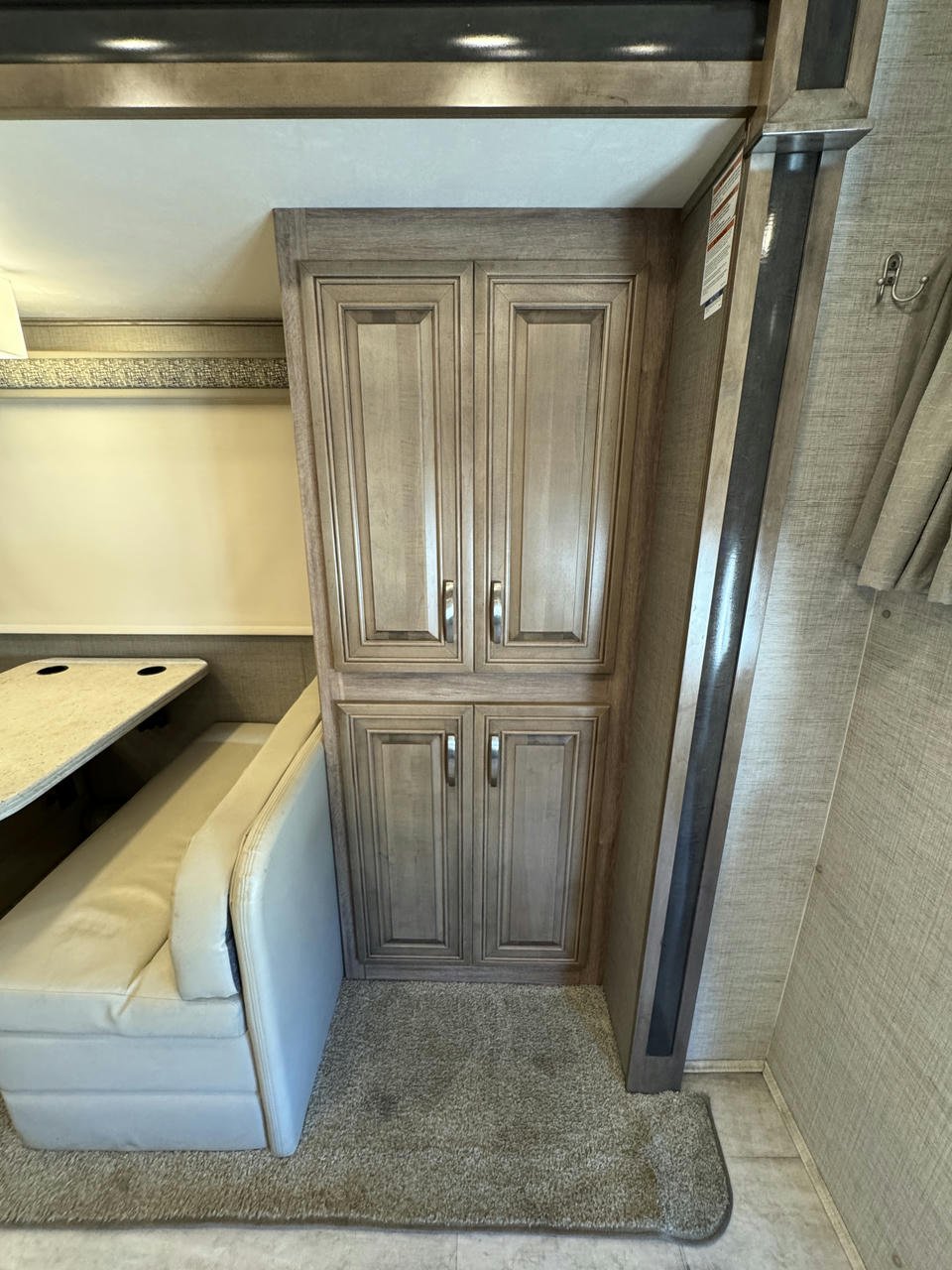 2021 Seneca 37K