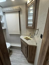 2021 Seneca 37K