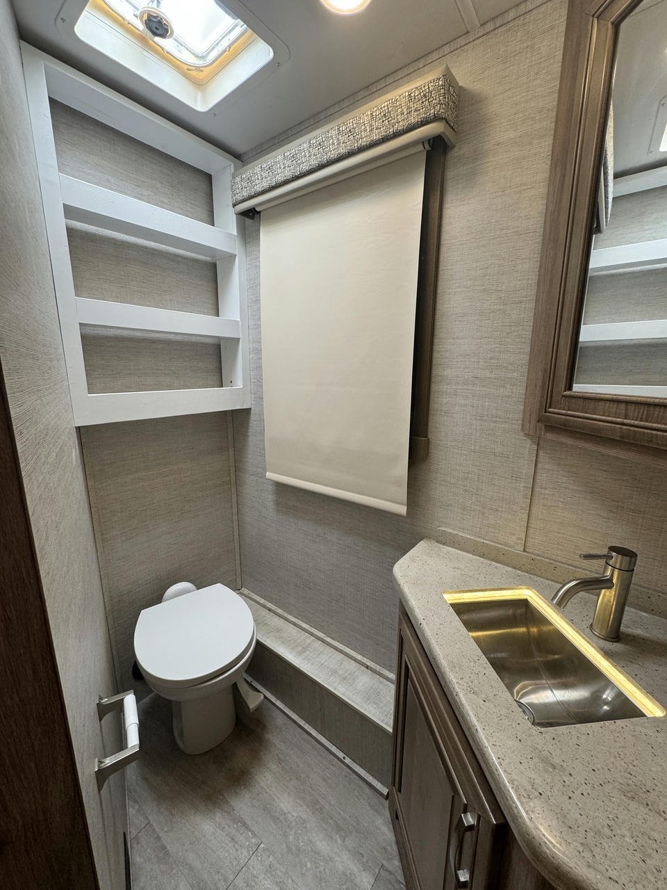 2021 Seneca 37K