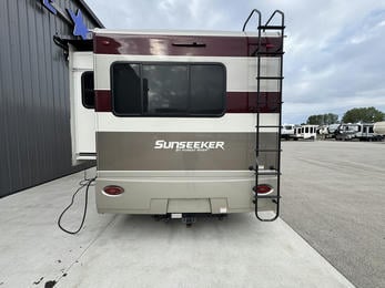 2021 Sunseeker 3050S