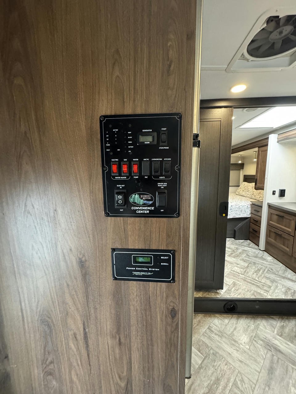 2021 Sunseeker 3050S