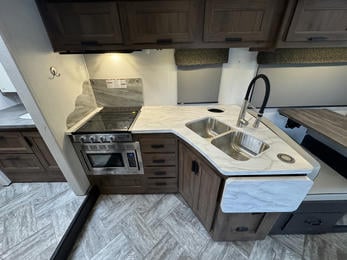 2021 Sunseeker 3050S