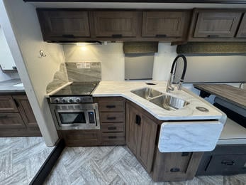2021 Sunseeker 3050S
