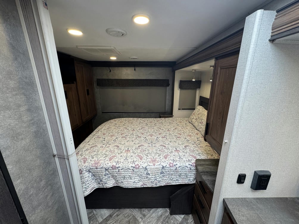2021 Sunseeker 3050S