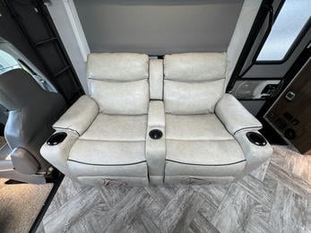 2021 Sunseeker 3050S