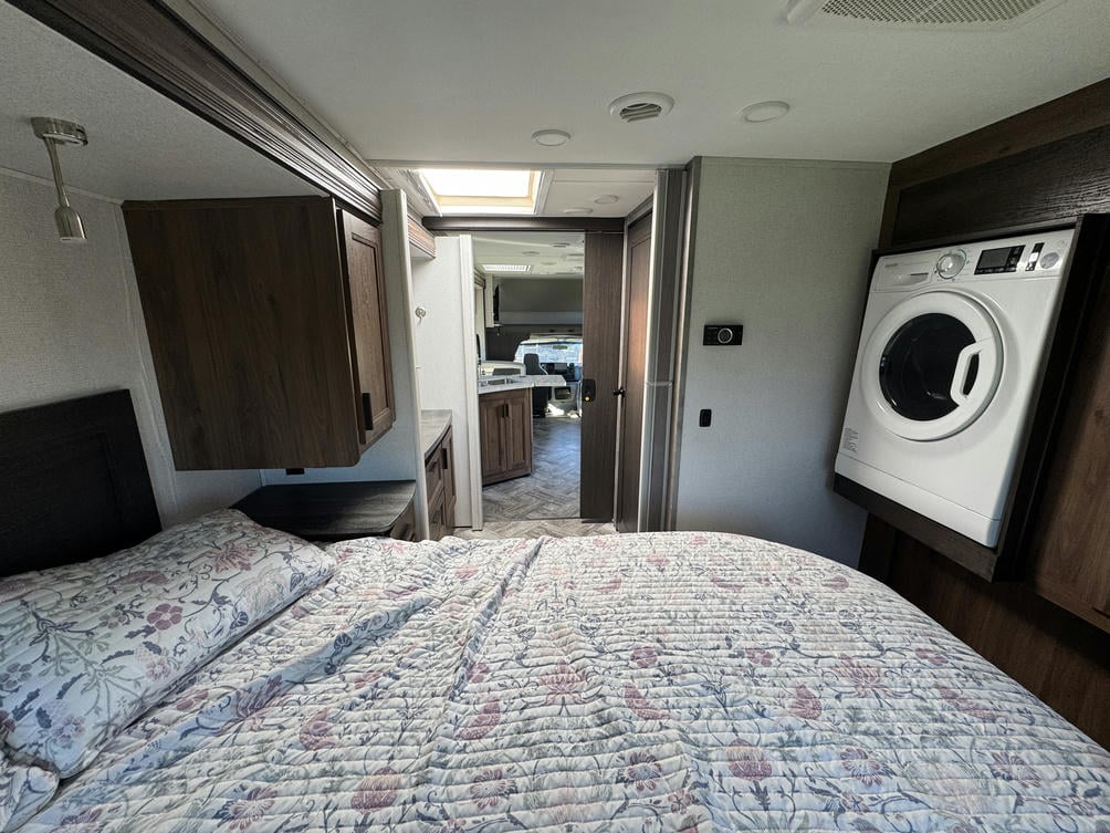 2021 Sunseeker 3050S