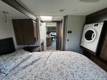 2021 Sunseeker 3050S