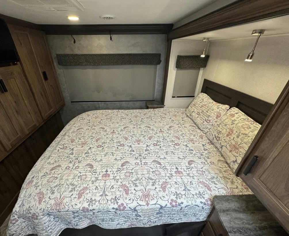 2021 Sunseeker 3050S