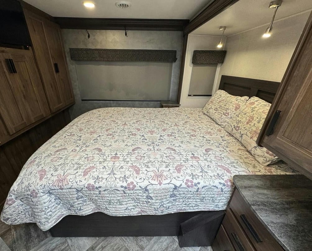 2021 Sunseeker 3050S