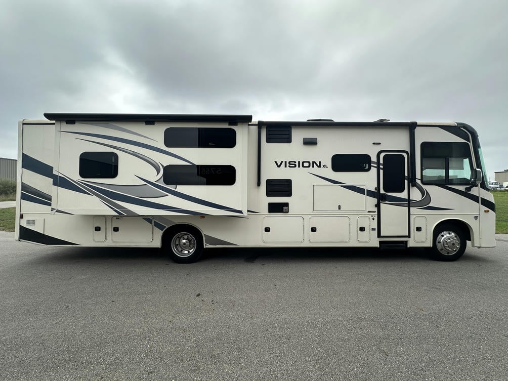 2021 Vision XL 36A