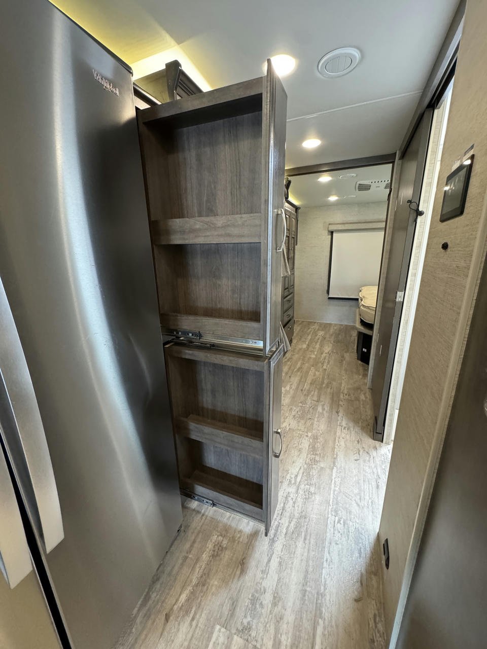 2022 Accolade 37L