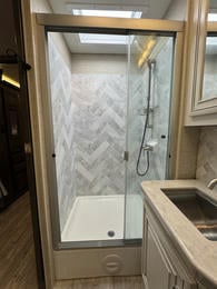 2022 Accolade 37L