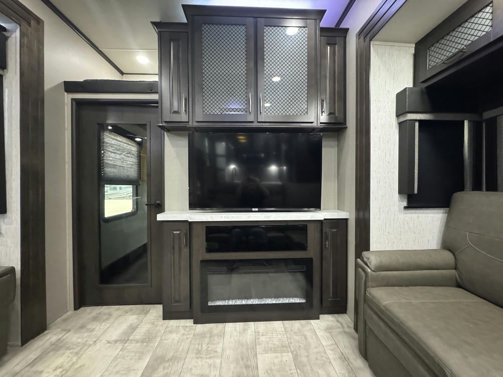 2022 Momentum 395MS-R