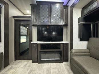 2022 Momentum 395MS-R