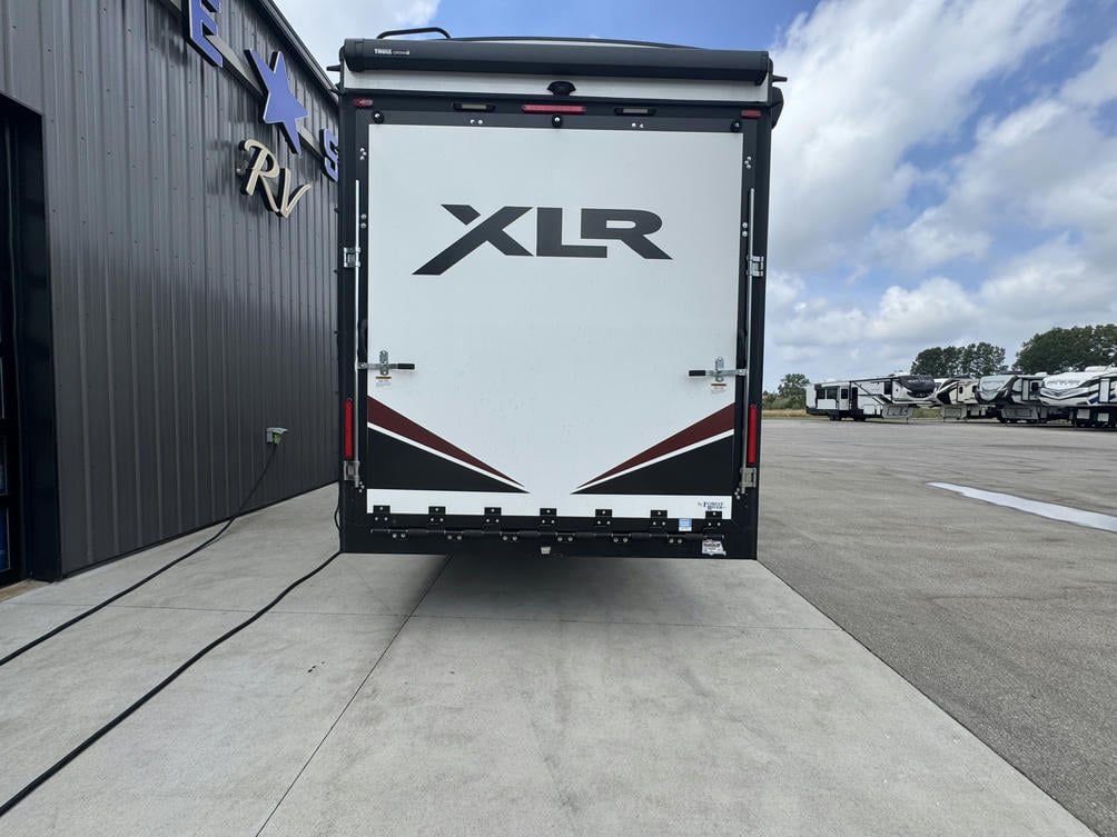 2022 Nitro 321