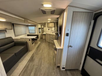 2022 Shadow Cruiser 260RBS