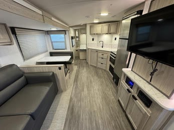 2022 Shadow Cruiser 260RBS