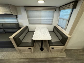 2022 Shadow Cruiser 260RBS
