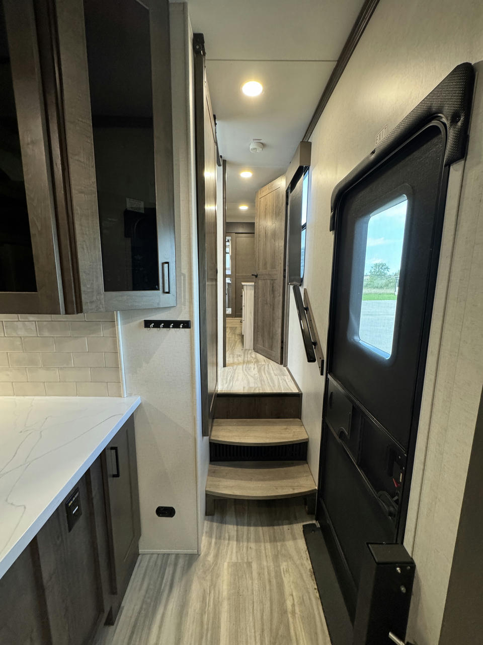 2022 Valor 37V13