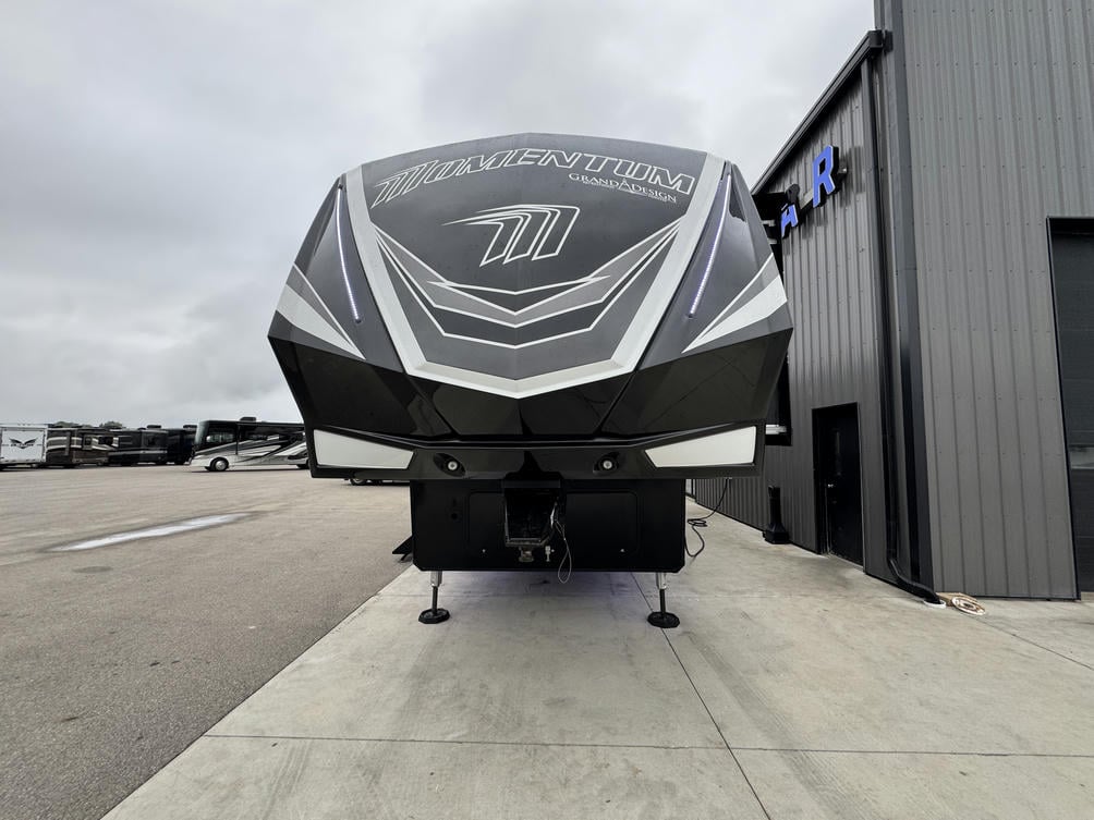 2023 Momentum 395MS
