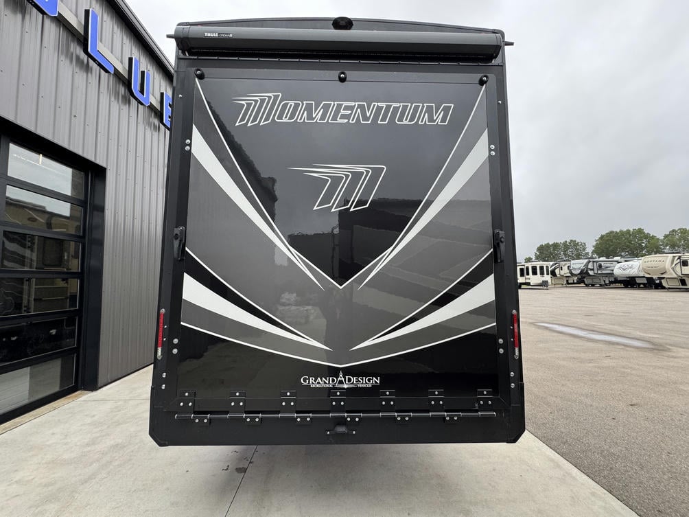 2023 Momentum 395MS
