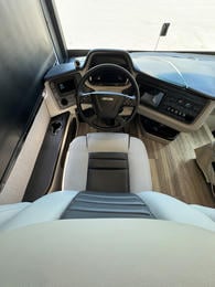 2023 Navigator  38K