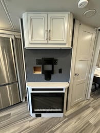 2023 Navigator  38K