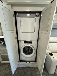 2023 Navigator  38K