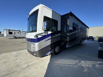 2023 Navigator  38K