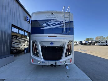 2023 Navigator  38K