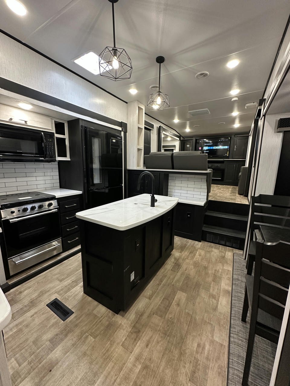 2023 South Fork 3710FLMB