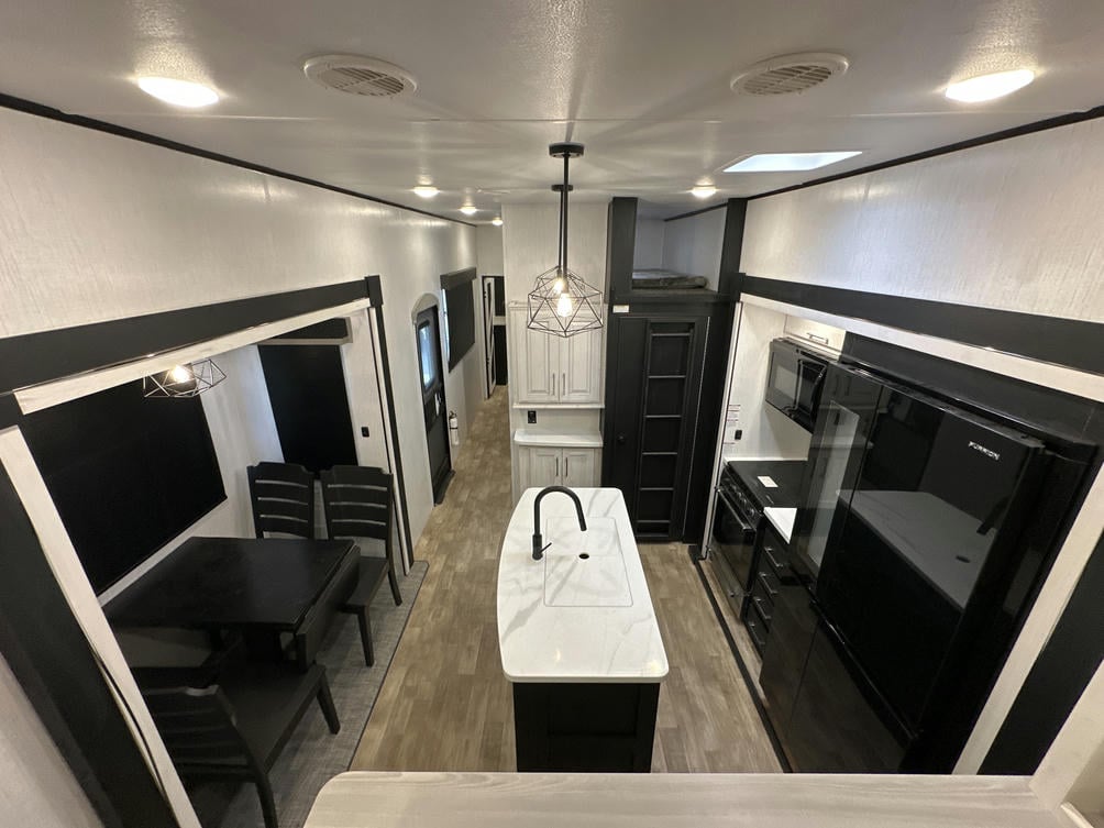 2023 South Fork 3710FLMB