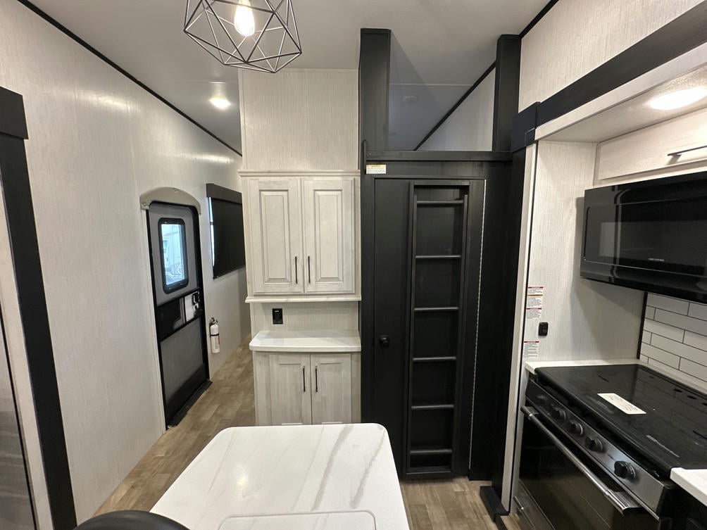 2023 South Fork 3710FLMB