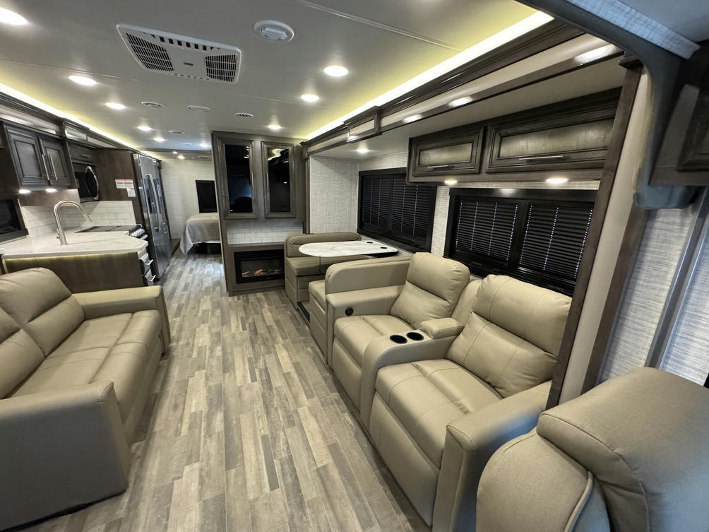2023 Vision XL 34G 