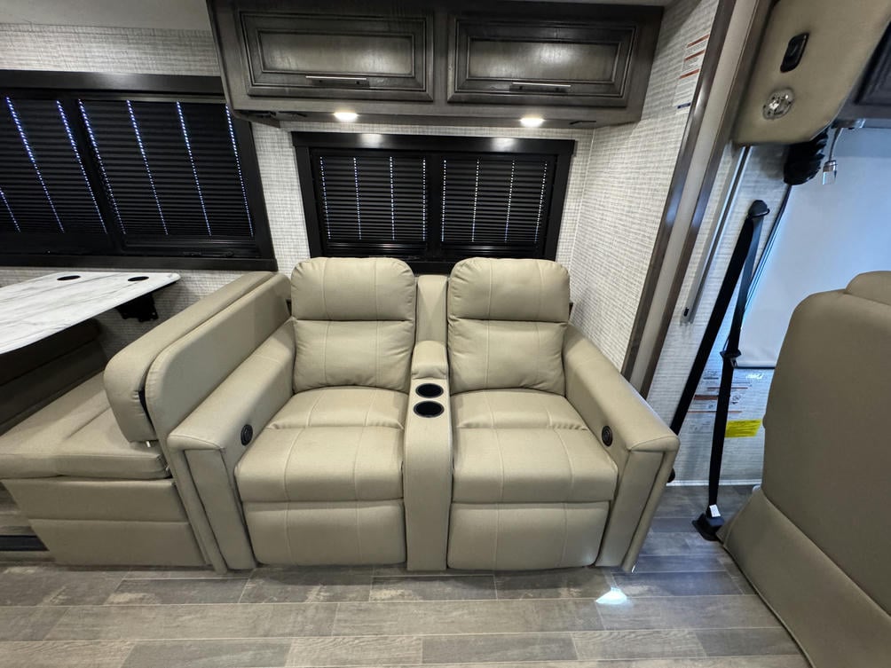 2023 Vision XL 34G 